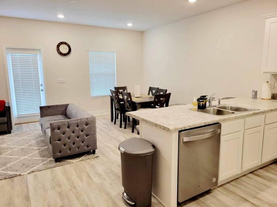 Apartamento Brand New House In Pensacola,Ev Connector Available Exterior foto